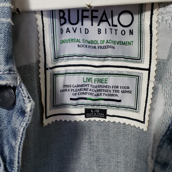 Buffalo - Picture 2 of 4